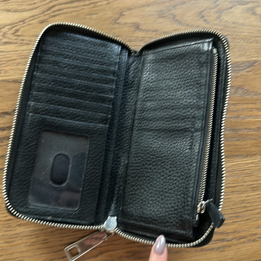 Marc Jacobs Large Pebble Wallet - Picture 3 of 3